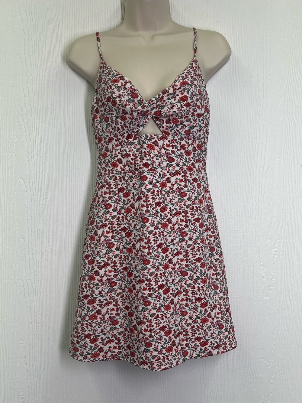 Abercrombie & Fitch - Red Floral Spaghetti Strap Knot Front Mini Dress Size SM
